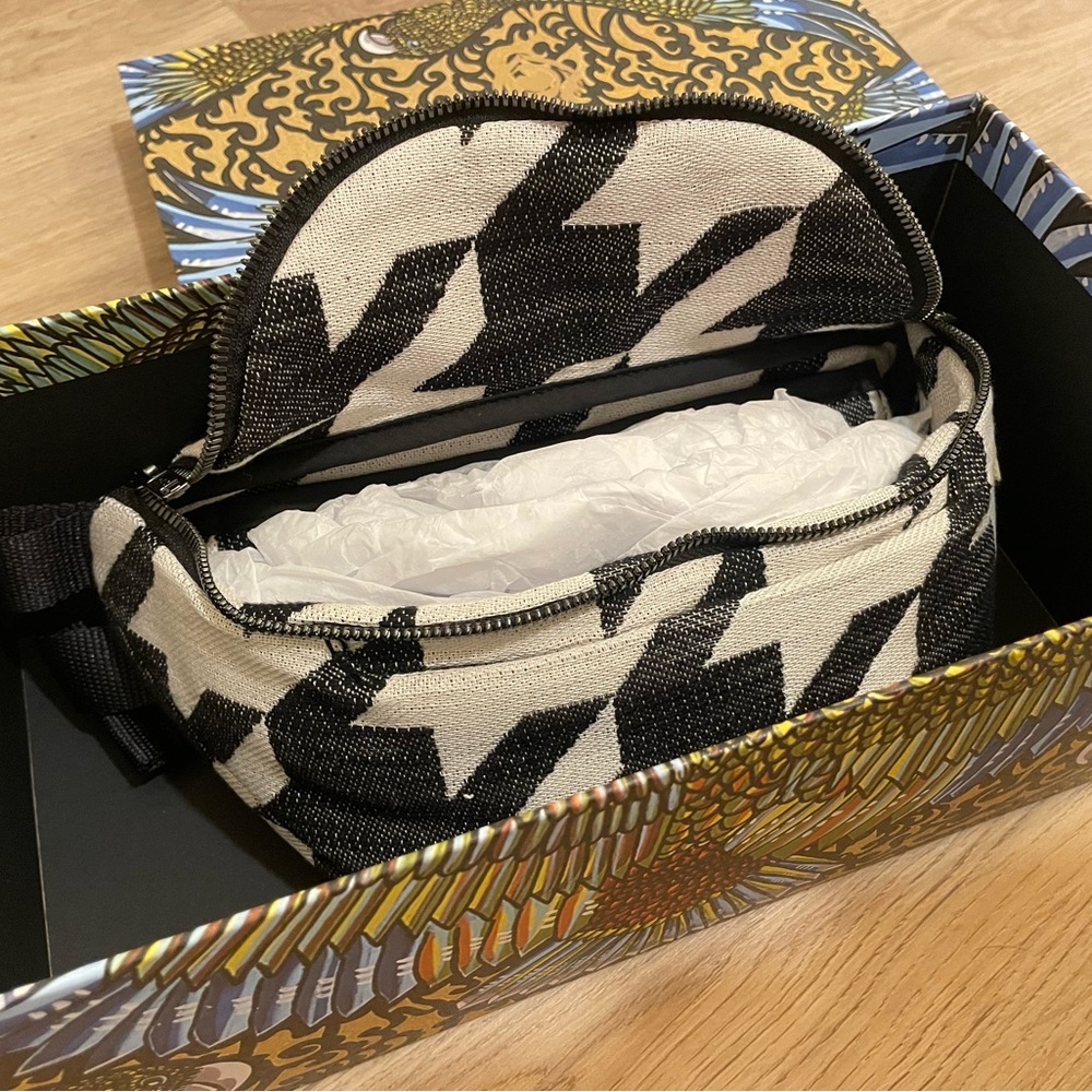 NEW Artipoppe Belt Bag
